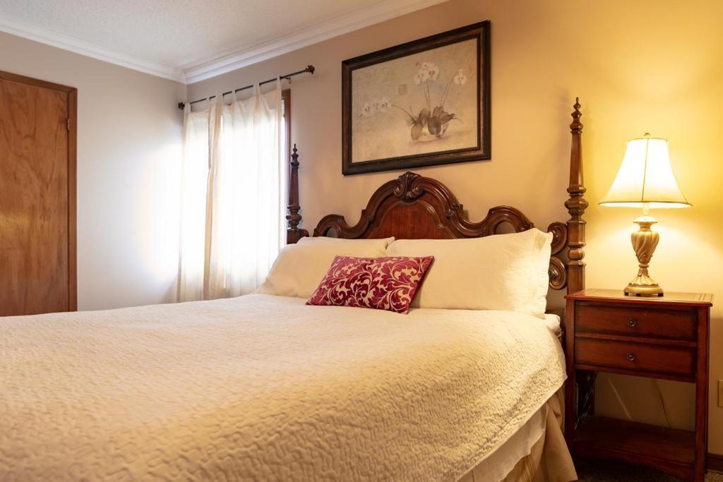 Alexandrea Bed & Breakfast Niagara Falls