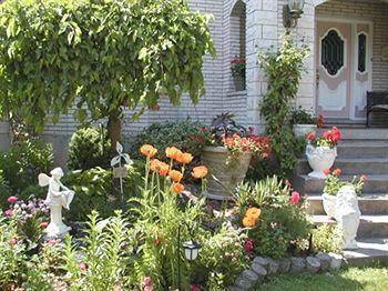Bed & Breakfast Alexandrea 3*