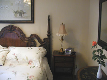 Alexandrea Bed & Breakfast Niagara Falls